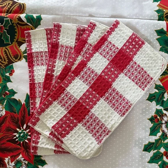 Kitchen linens - Picture 1 of 4